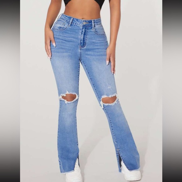 Flared Mid Rise Jeans - Picture 2 of 6